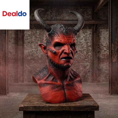 Maschera demoniaca realistica